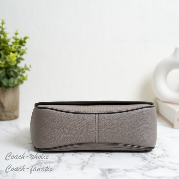 NWT Tory Burch Thea Pebbled Leather Flap Crossbody Shoulder Bag in Gray Hero - Picture 6 of 11